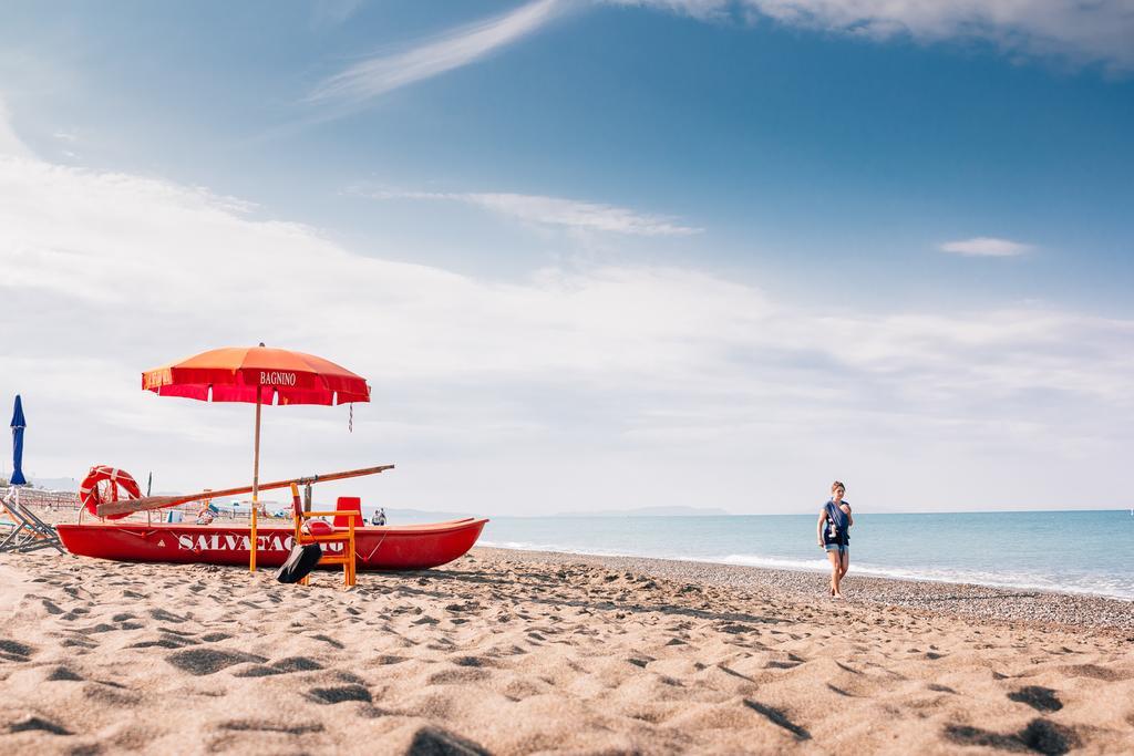 Camping Casa Di Caccia مارينا دي بيبونا المظهر الخارجي الصورة