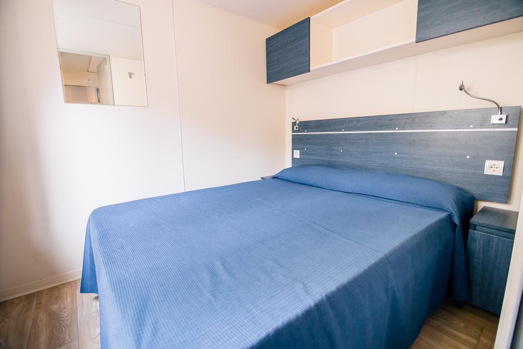Camping Casa Di Caccia مارينا دي بيبونا المظهر الخارجي الصورة