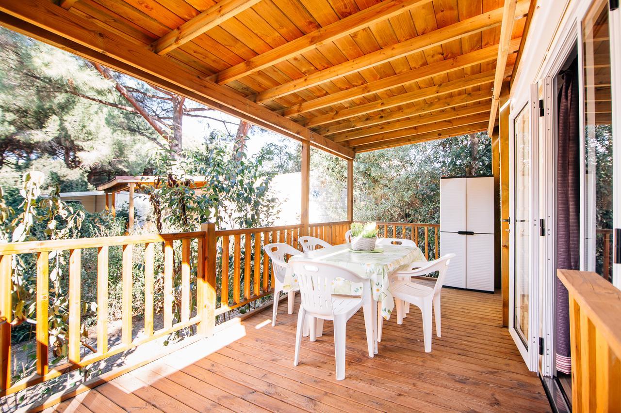 Camping Casa Di Caccia مارينا دي بيبونا المظهر الخارجي الصورة