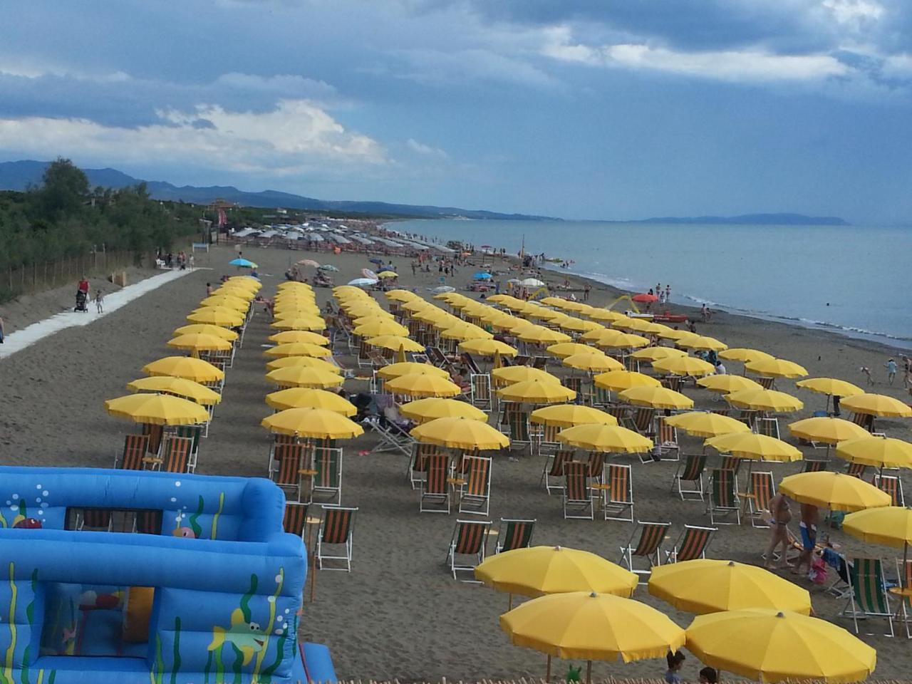 Camping Casa Di Caccia مارينا دي بيبونا المظهر الخارجي الصورة