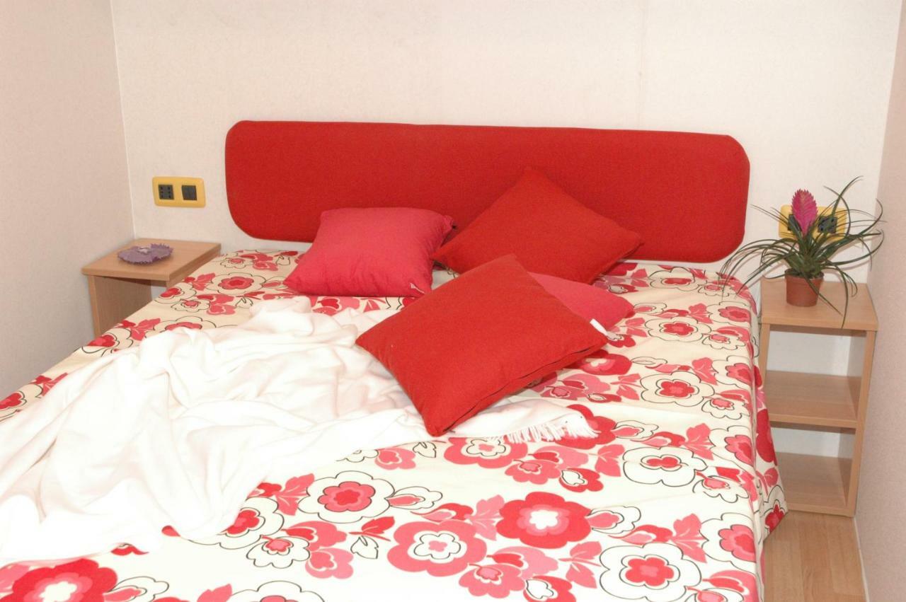 Camping Casa Di Caccia مارينا دي بيبونا المظهر الخارجي الصورة