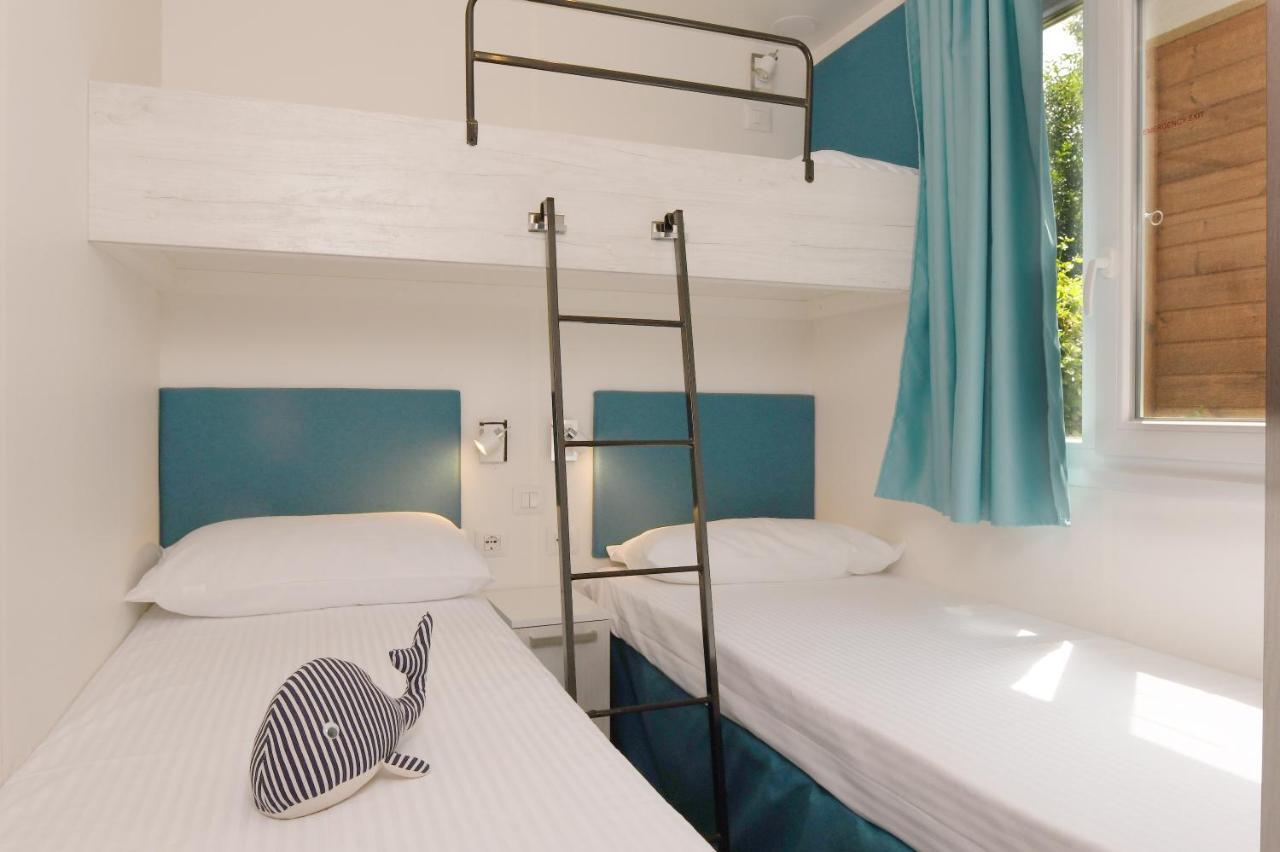 Camping Casa Di Caccia مارينا دي بيبونا المظهر الخارجي الصورة